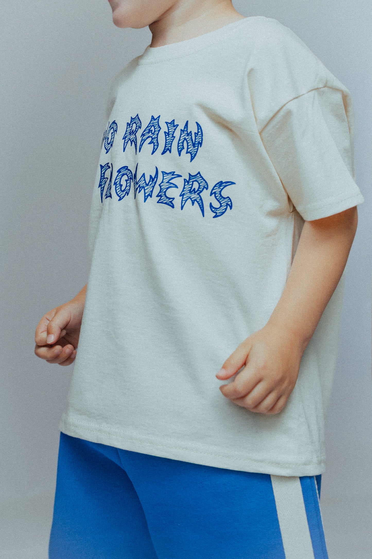NO RAIN NO FLOWERS TEE - CREAM