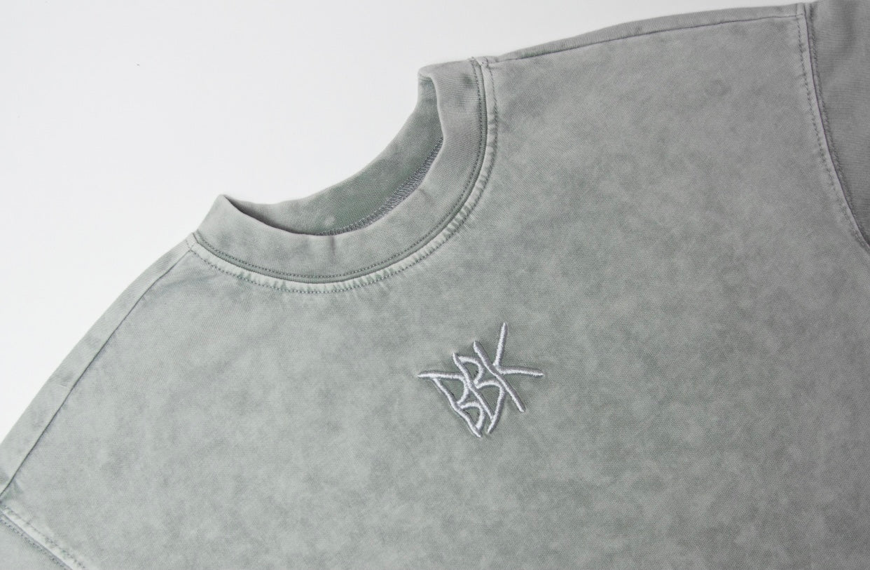 BASICS TEE - ACID WASH GREY