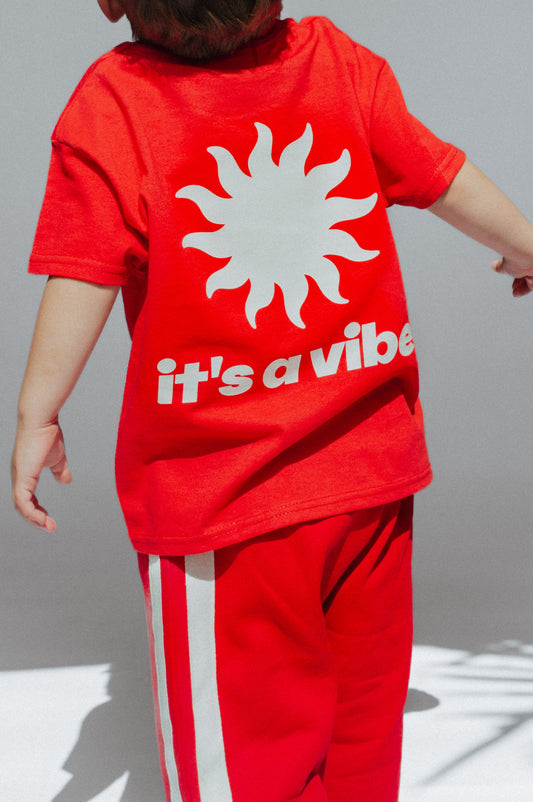 ITS A VIBE TEE - RED