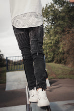 Load image into Gallery viewer, BIKER JEANS - ACID BLACK
