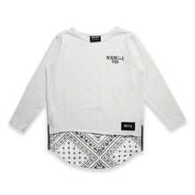 Load image into Gallery viewer, PAISLEY HEM TEE - WHITE