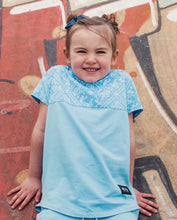 Load image into Gallery viewer, PAISLEY PANEL TEE